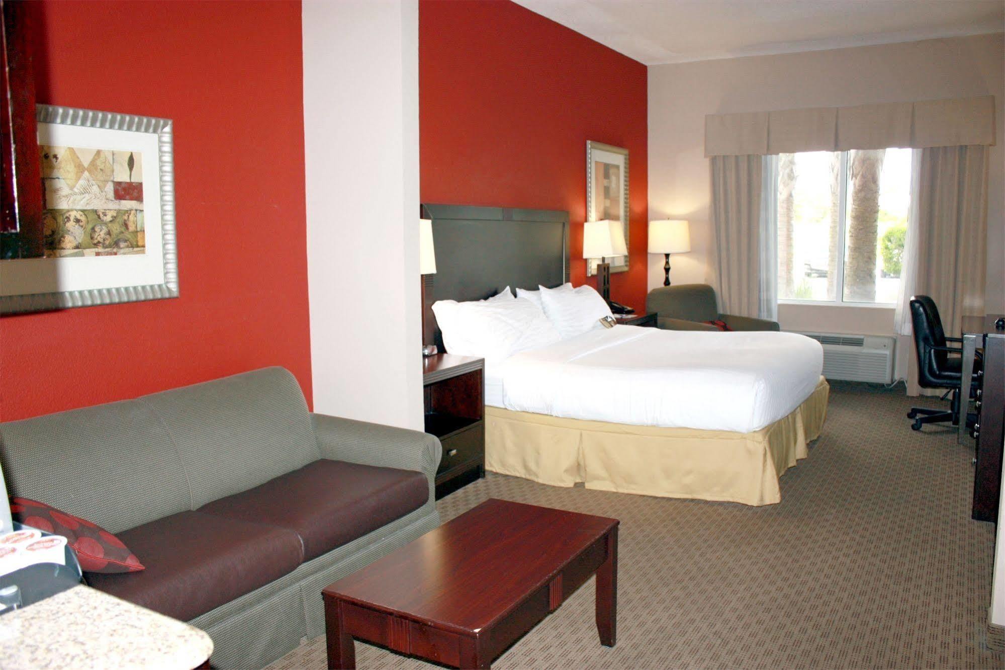 Holiday Inn Express Hotel & Suites Crestview South I-10 By Ihg Buitenkant foto