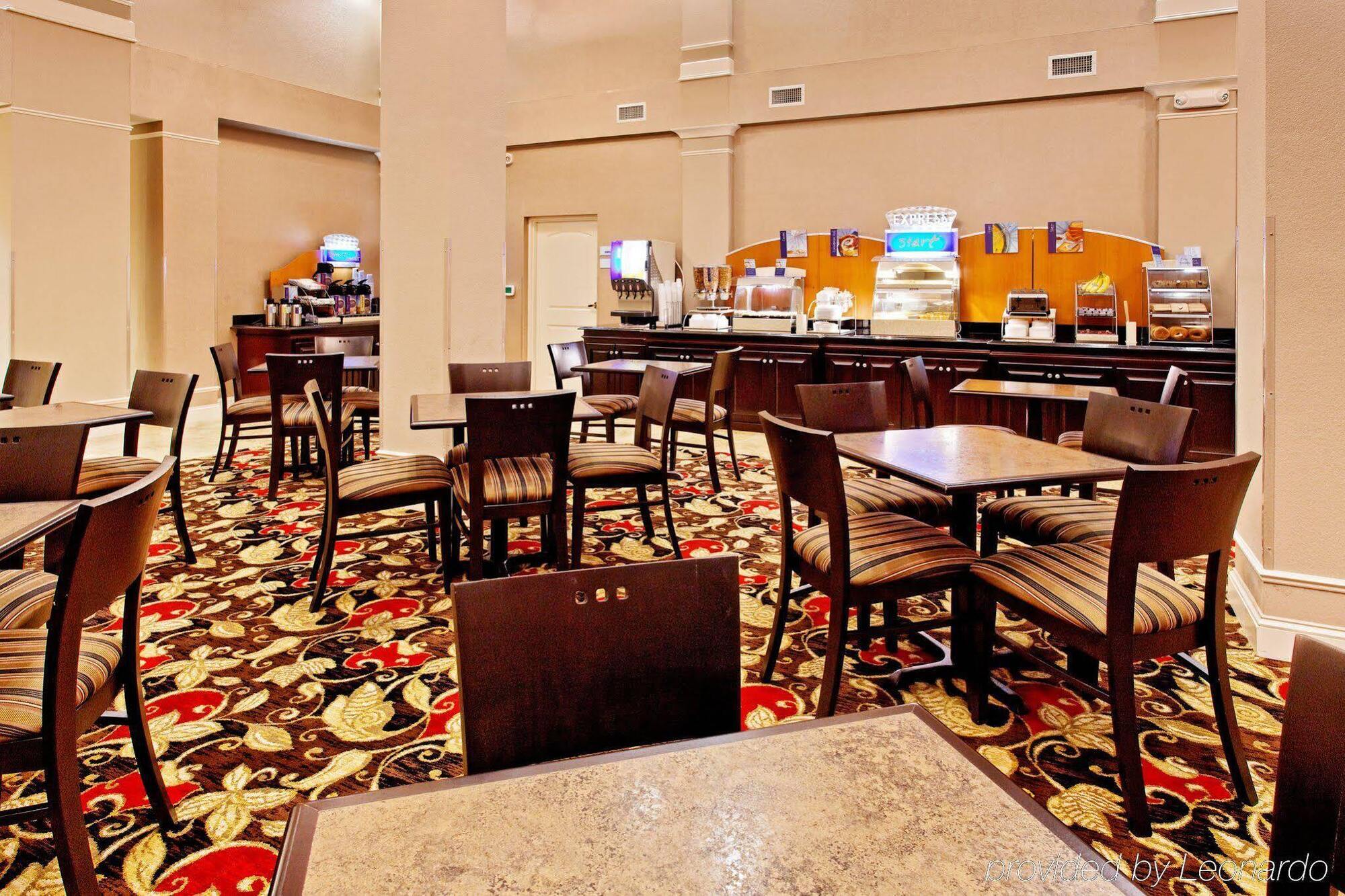 Holiday Inn Express Hotel & Suites Crestview South I-10 By Ihg Buitenkant foto